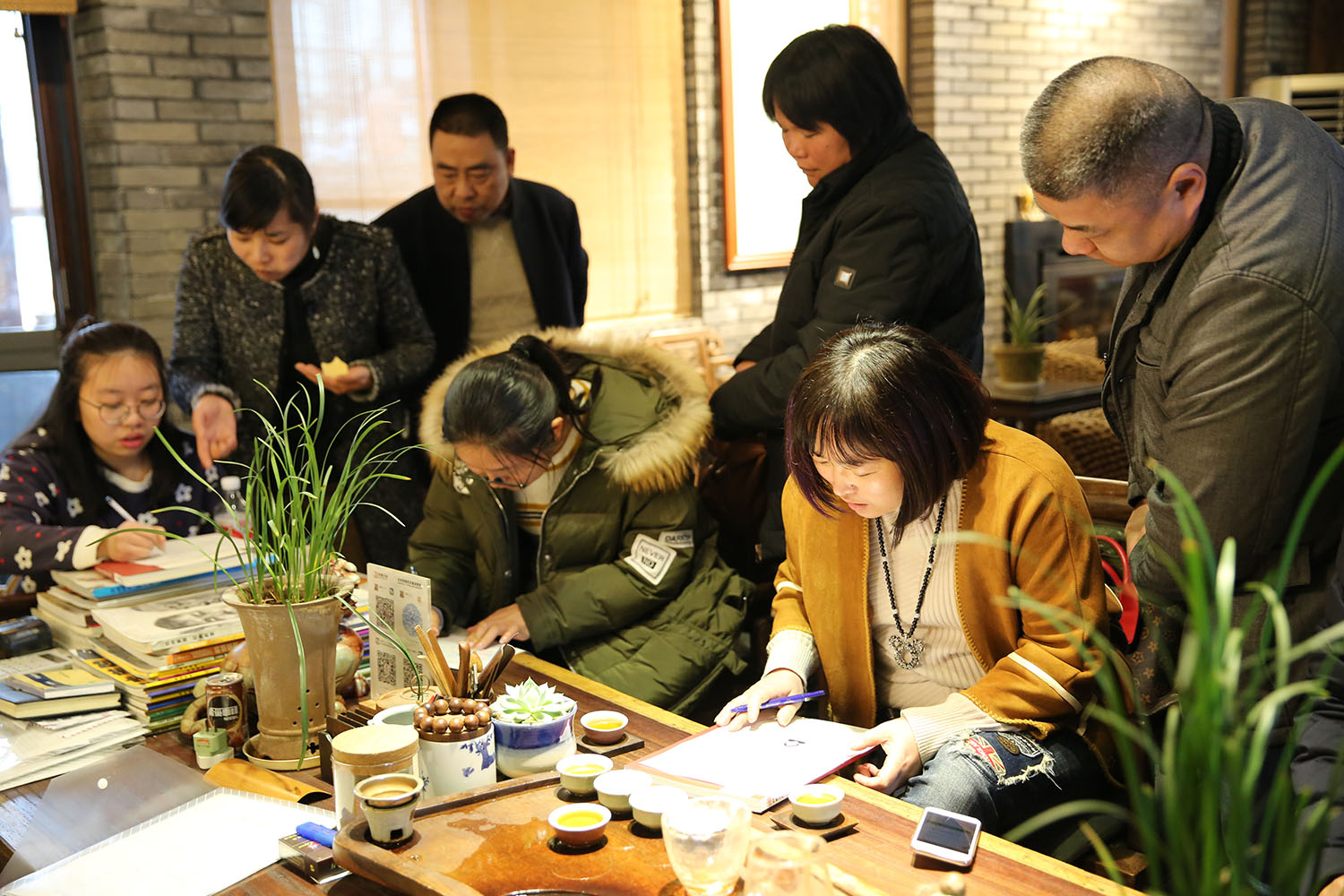 本周末同学们现场报名火爆，床位紧张！