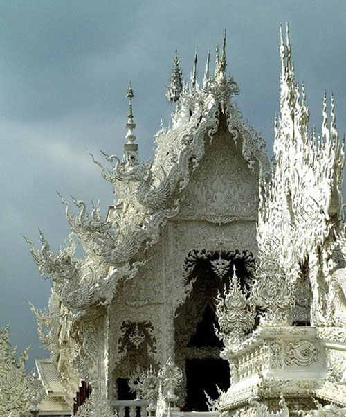 Wat Rong Khun Buddhist Temple in Chiang Rai, Thailand.